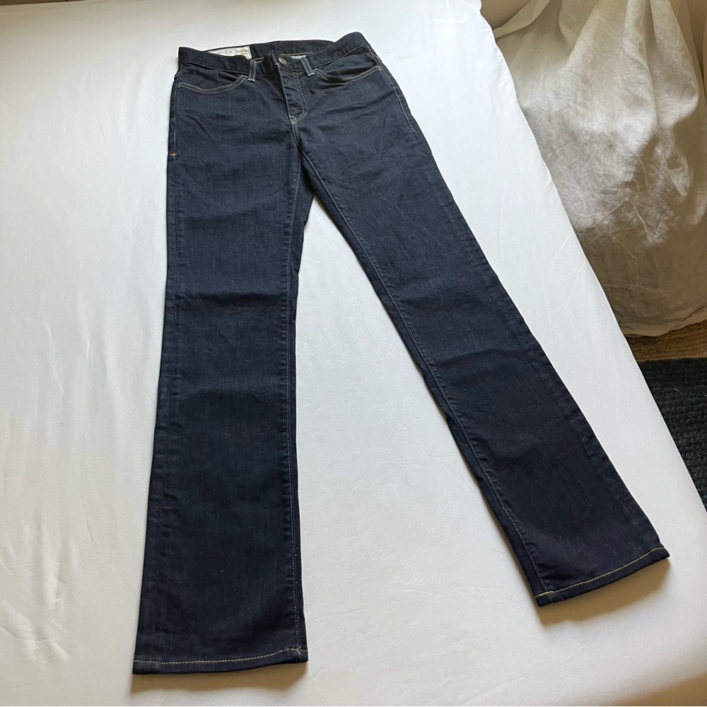 IMOGENE + WILLIE dark wash blue denim contrast stitch bootcut slim skinny jeans‎
